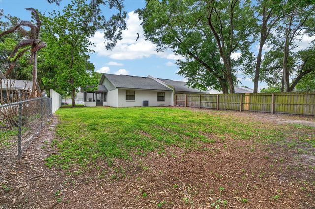 1140 DOSSEYWOOD LANE, Lakeland, FL 33811