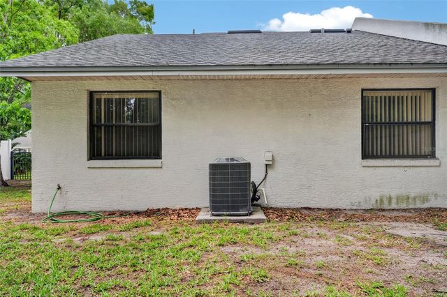 1140 DOSSEYWOOD LANE, Lakeland, FL 33811