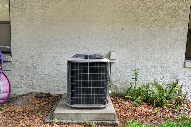 1140 DOSSEYWOOD LANE, Lakeland, FL 33811