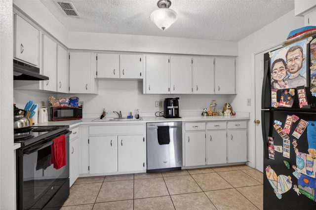 1140 DOSSEYWOOD LANE, Lakeland, FL 33811