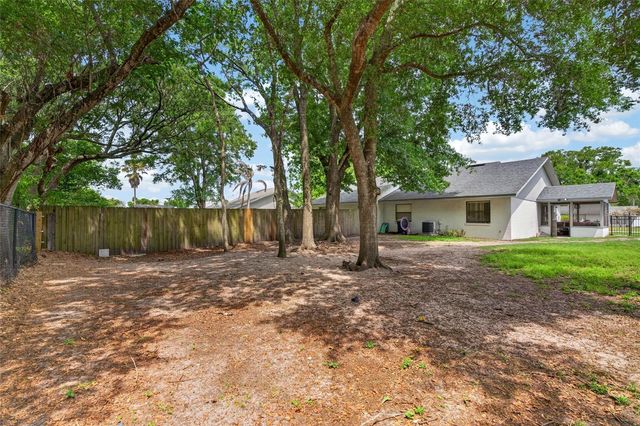 1140 DOSSEYWOOD LANE, Lakeland, FL 33811