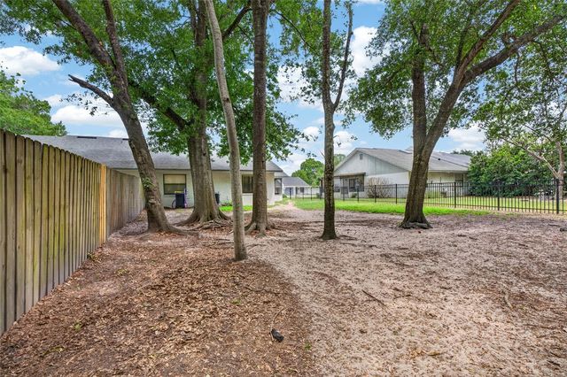 1140 DOSSEYWOOD LANE, Lakeland, FL 33811