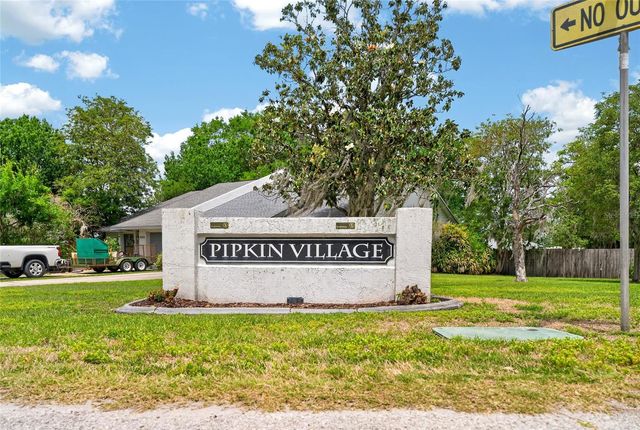 1140 DOSSEYWOOD LANE, Lakeland, FL 33811