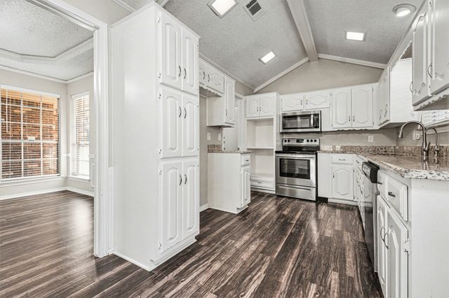 1842 Westcreek Drive, Garland, TX 75042