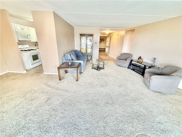 1160 Bower Hill Rd 302c, Mt Lebanon, PA 15243