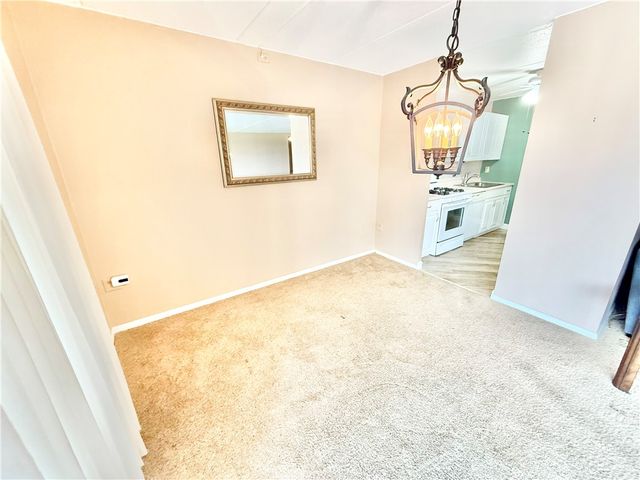 1160 Bower Hill Rd 302c, Mt Lebanon, PA 15243