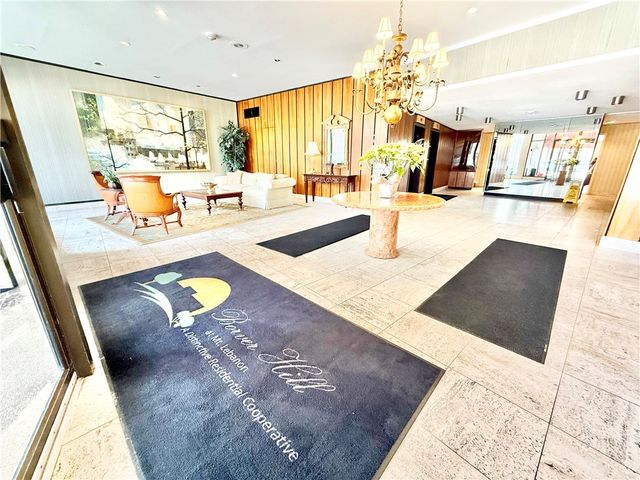 1160 Bower Hill Rd 302c, Mt Lebanon, PA 15243