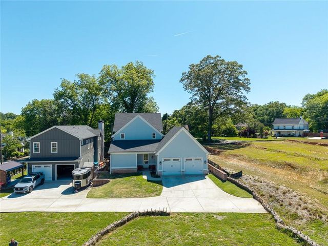190 Chestnut Street, Ball Ground, GA 30107