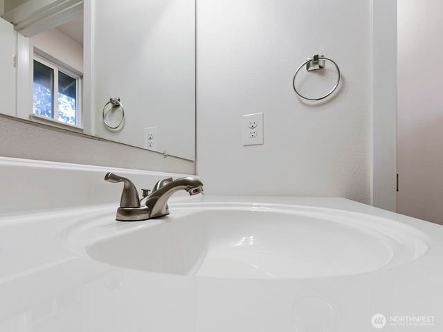 108 Washington Court SE, Yelm, WA 98597