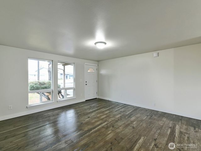 108 Washington Court SE, Yelm, WA 98597