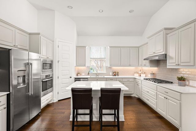 144 Cats Eye CV, Dripping Springs, TX 78620