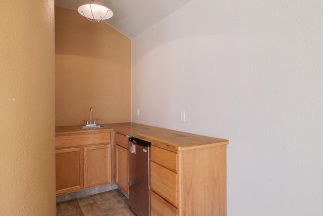 216 WEST OAK LOOP, Cedar Creek, TX 78612