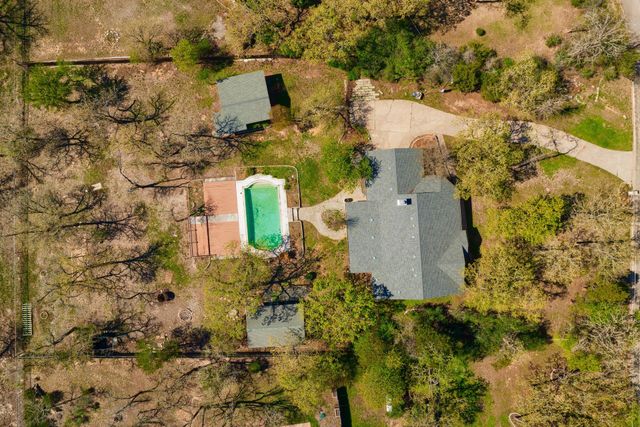 216 WEST OAK LOOP, Cedar Creek, TX 78612