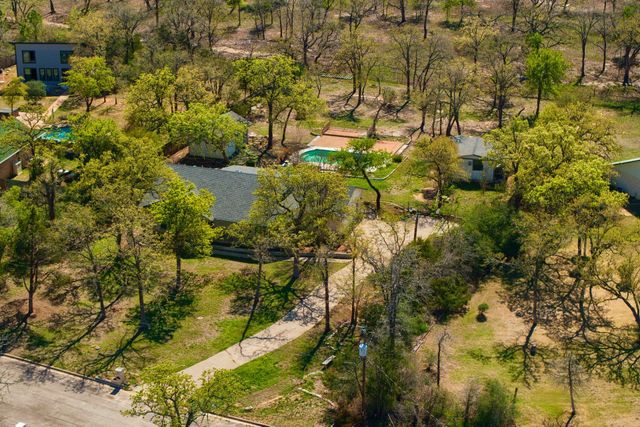 216 WEST OAK LOOP, Cedar Creek, TX 78612