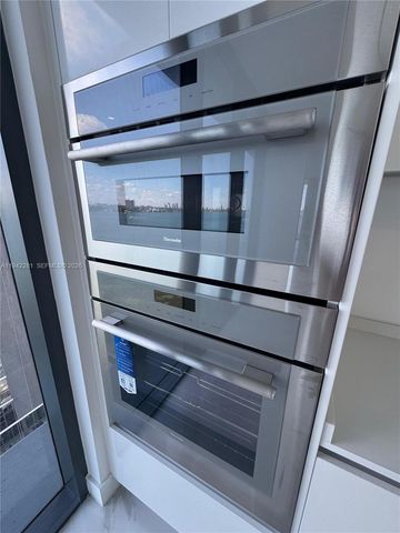 700 NE 24 907, Miami, FL 33137