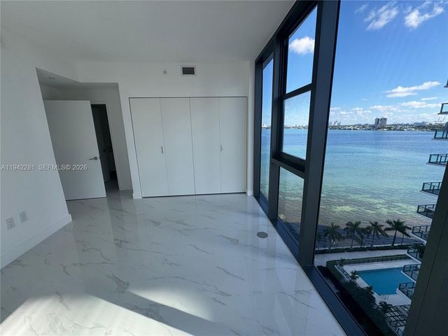 700 NE 24 907, Miami, FL 33137