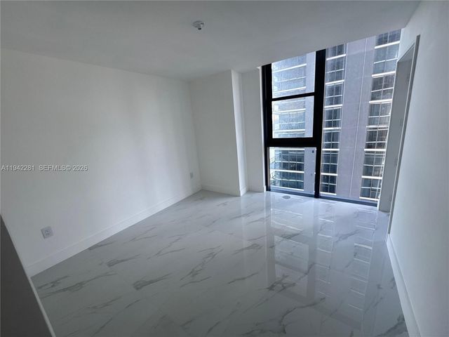 700 NE 24 907, Miami, FL 33137