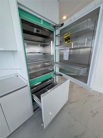 700 NE 24 907, Miami, FL 33137