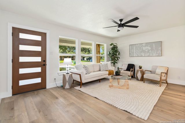 631 Robinhood, San Antonio, TX 78209