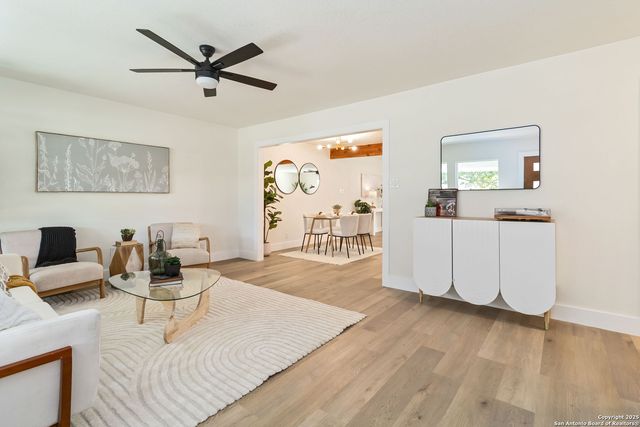 631 Robinhood, San Antonio, TX 78209