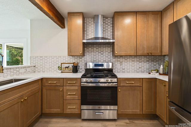 631 Robinhood, San Antonio, TX 78209