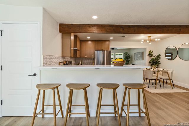 631 Robinhood, San Antonio, TX 78209