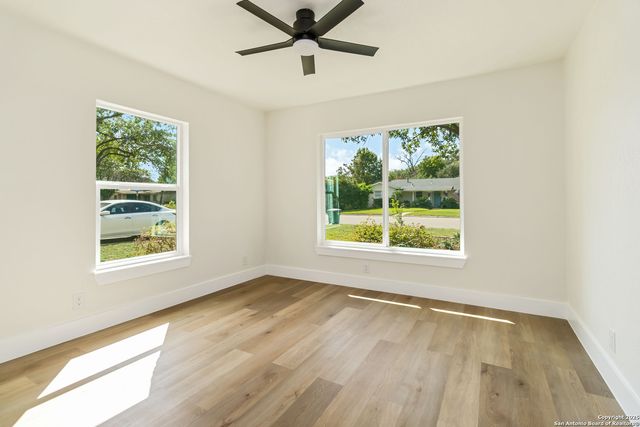 631 Robinhood, San Antonio, TX 78209