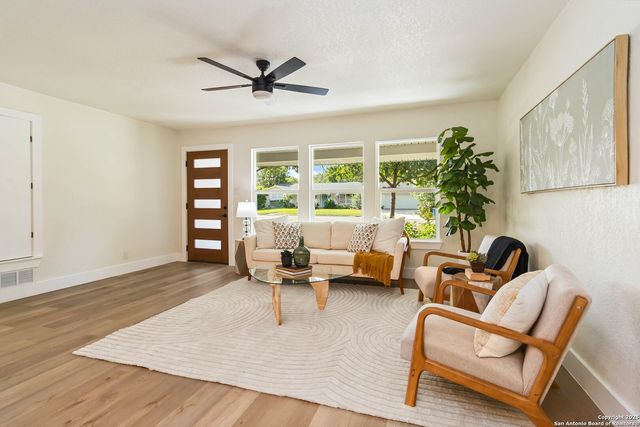 631 Robinhood, San Antonio, TX 78209