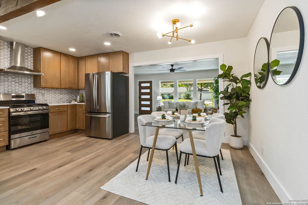 631 Robinhood, San Antonio, TX 78209