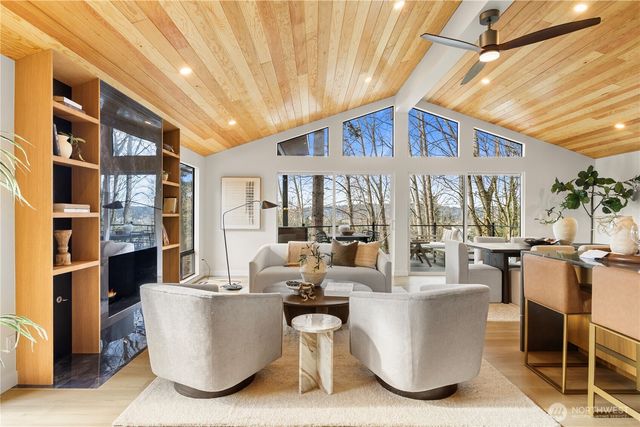 7036 NE 161st Street, Kenmore, WA 98028