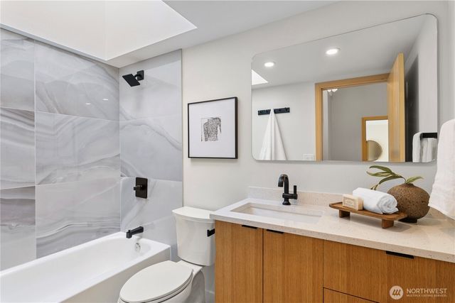 7036 NE 161st Street, Kenmore, WA 98028