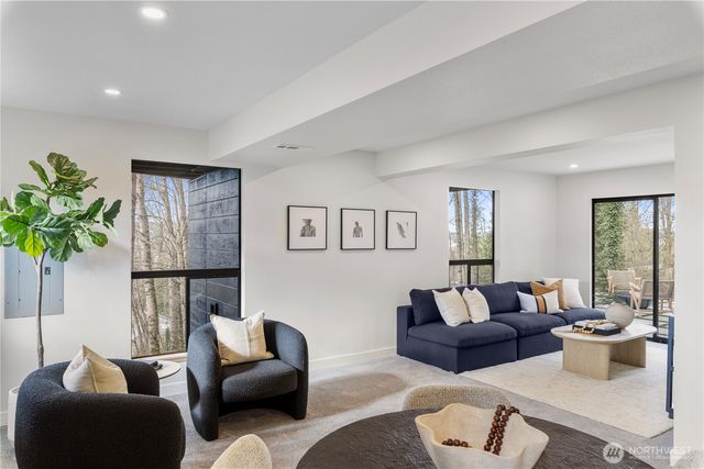 7036 NE 161st Street, Kenmore, WA 98028