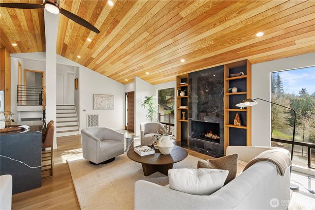 7036 NE 161st Street, Kenmore, WA 98028