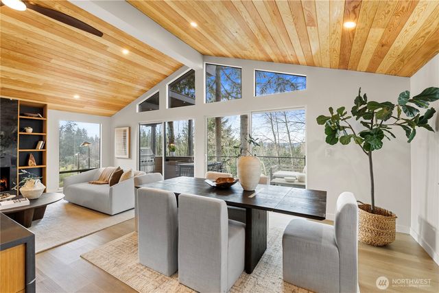 7036 NE 161st Street, Kenmore, WA 98028