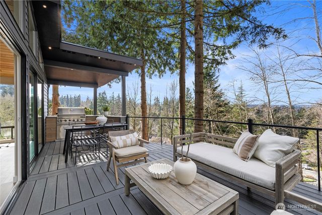 7036 NE 161st Street, Kenmore, WA 98028