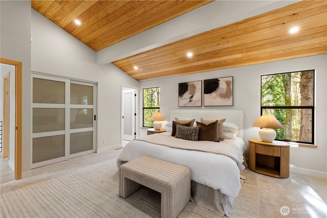 7036 NE 161st Street, Kenmore, WA 98028