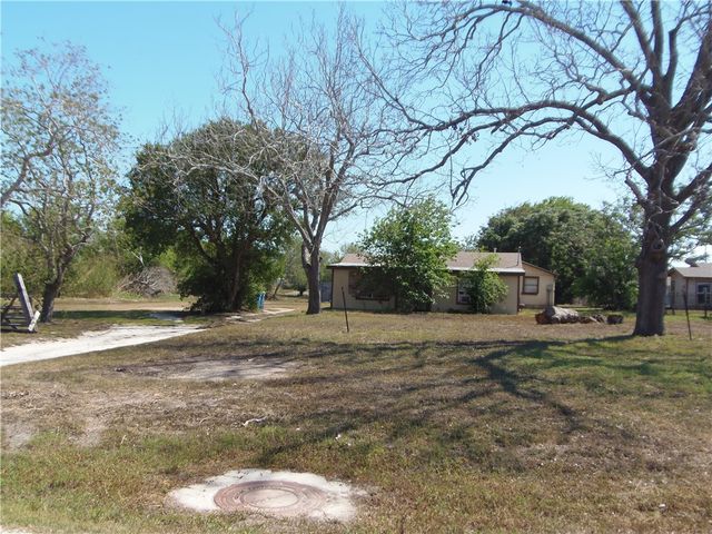 916 Marriott Dr, Portland, TX 78374