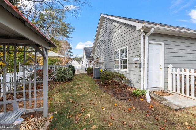 195 Woodgate Drive, Fayetteville, GA 30214