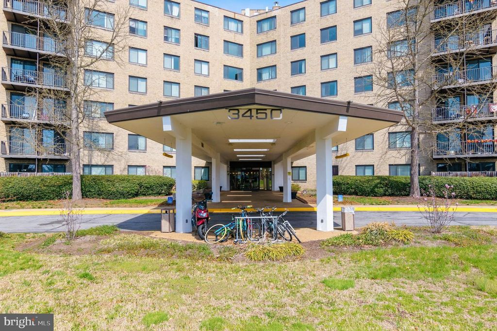 Image 1 of property listing at 3450 TOLEDO TER #205, Hyattsville, MD 20782