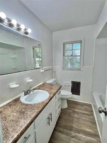 2557 WOODLEY Road, Montgomery, AL 36111