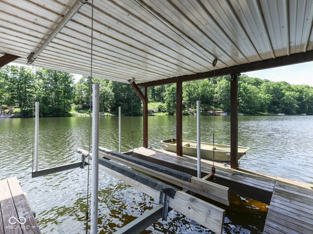 8291 S Kinman Drive, Nineveh, IN 46164
