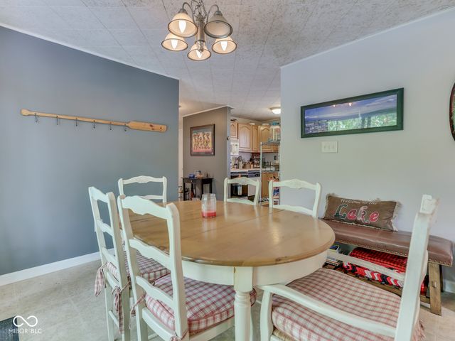 8291 S Kinman Drive, Nineveh, IN 46164