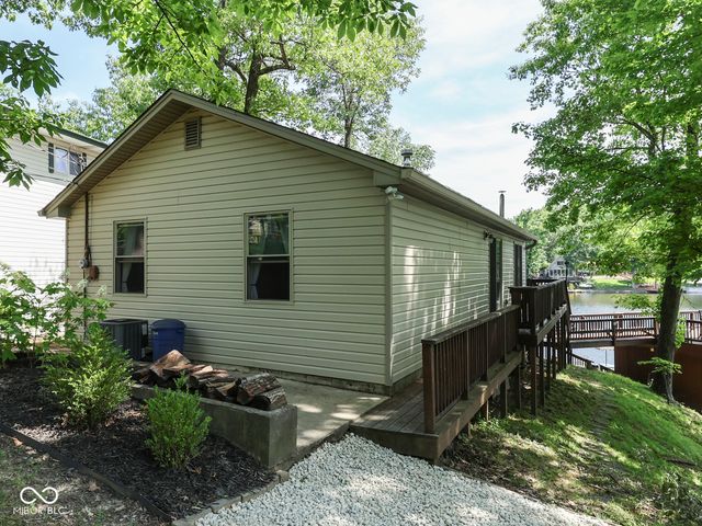 8291 S Kinman Drive, Nineveh, IN 46164