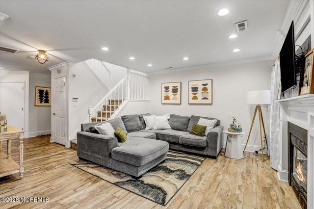 22 Ross Terrace, Manalapan, NJ 07726