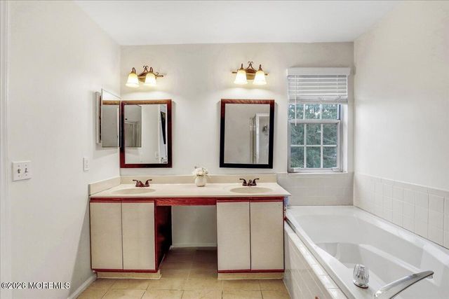 22 Ross Terrace, Manalapan, NJ 07726