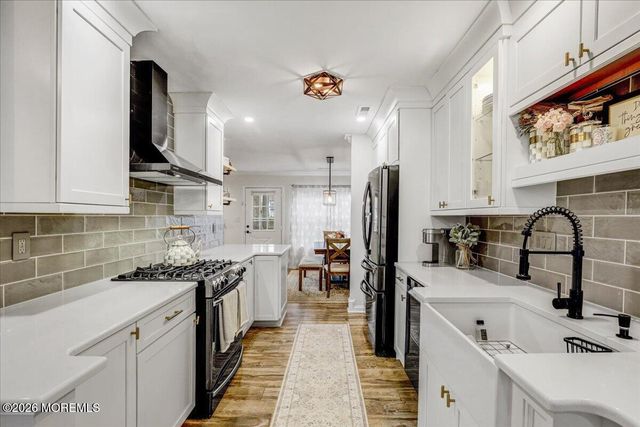 22 Ross Terrace, Manalapan, NJ 07726