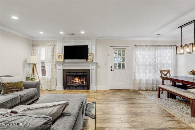 22 Ross Terrace, Manalapan, NJ 07726
