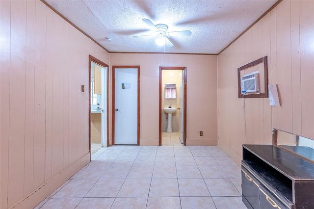 1219 Fallbrook Drive, Houston, TX 77038