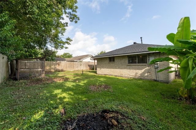 1219 Fallbrook Drive, Houston, TX 77038