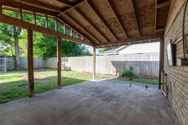 1219 Fallbrook Drive, Houston, TX 77038